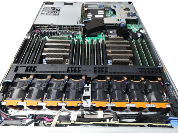 R640 8x SFF TOP Open